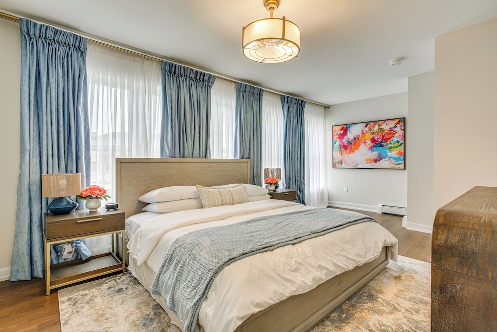 Luxe Atlantic City Stay: Walk to Beach & Boardwalk