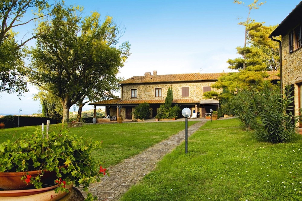 Villa in Montaione With Pool & Olive Oil