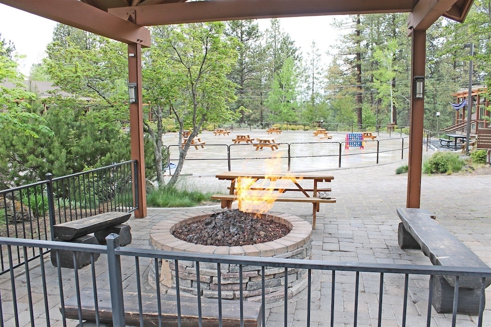 7th Mtn 823f 3 Bedroom Condo