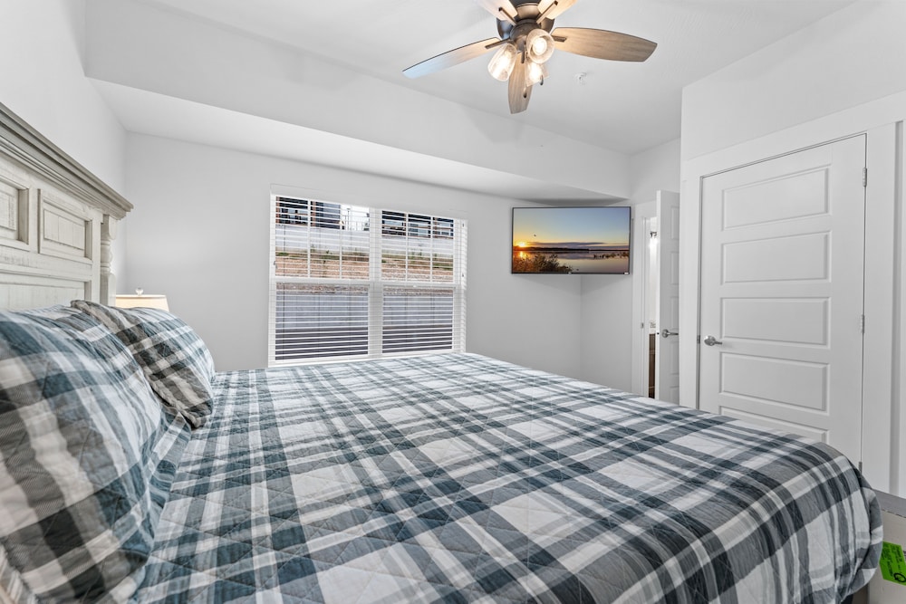 Cm132-6 -summer Breeze- Sleeps 17 6 Bedroom Home