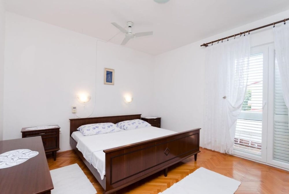 Fab - Spacious Terrace - A1 view 5