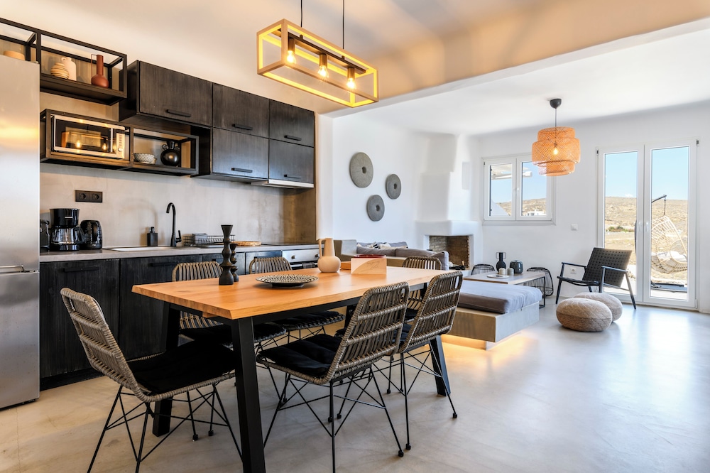 Mykonist Merchia Beach Villas & Suites