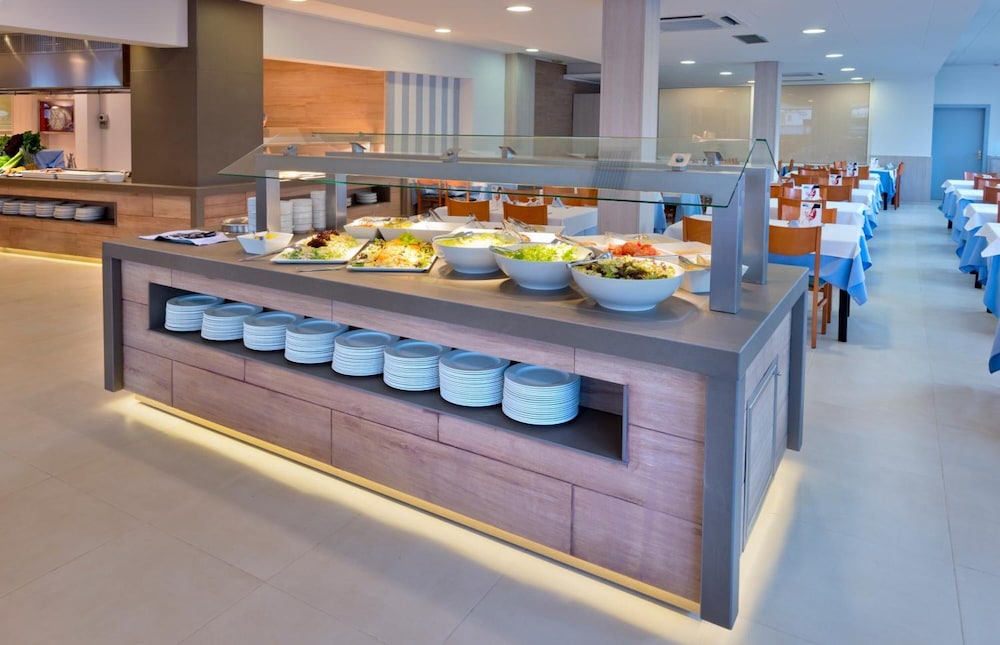 Pineda De Mar Vacations - Hotel Merce - Property Image 3
