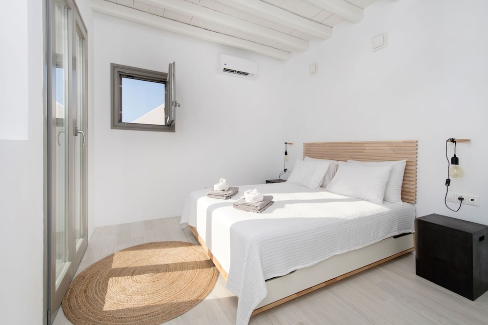 Rising Sun sea View Villa Near the Beach Paros