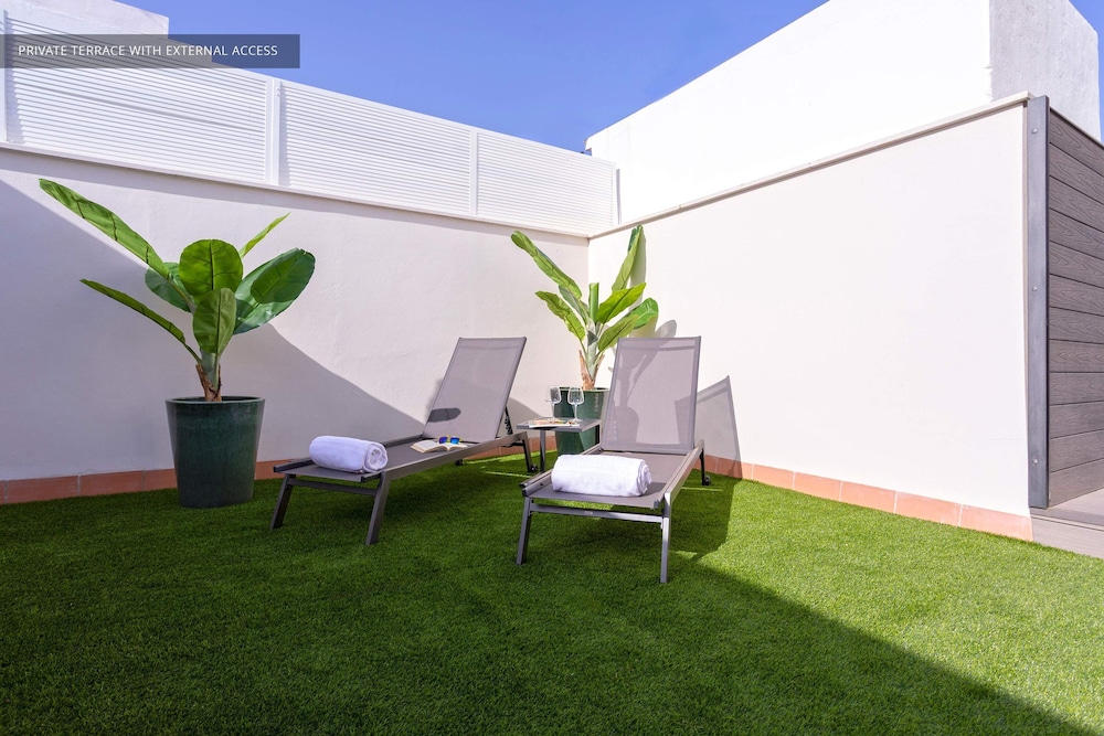 Bright Apartment in Seville San Vicente IV