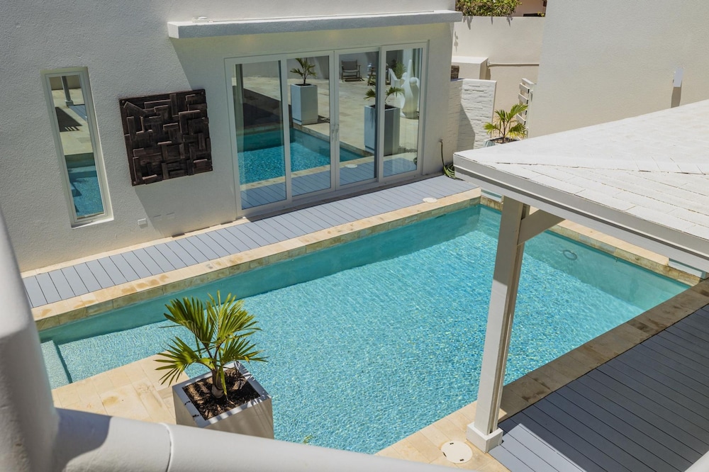 4 4 5 Rooftoppoolpingponggazebonear Ritz Beach