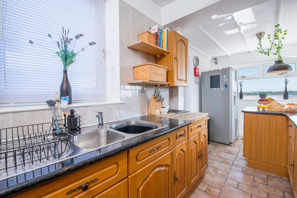 2Bd House With Stunning Views Of The Sea And Gower