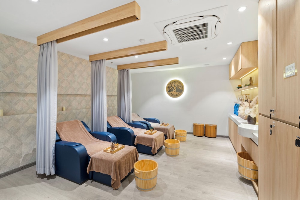 22Land Hotel Saigon 34