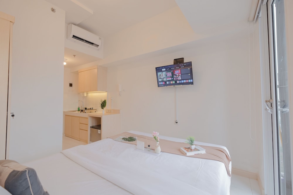 Compact And Homey Studio At Tokyo Riverside Pik 2 Apartment