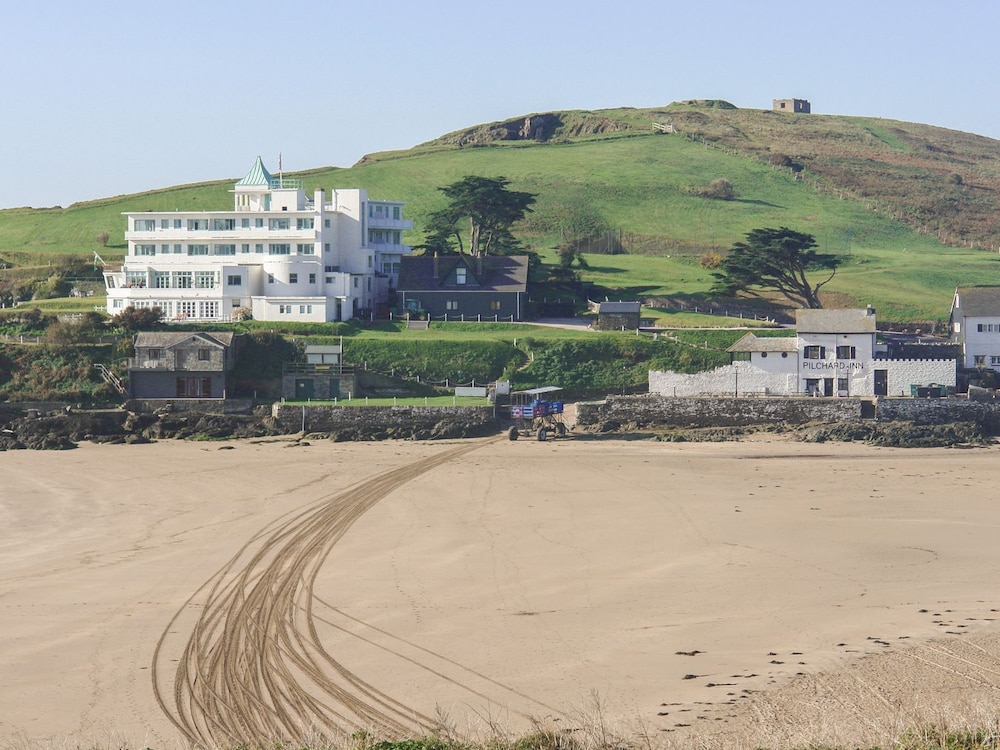 17 Burgh Island Causeway
