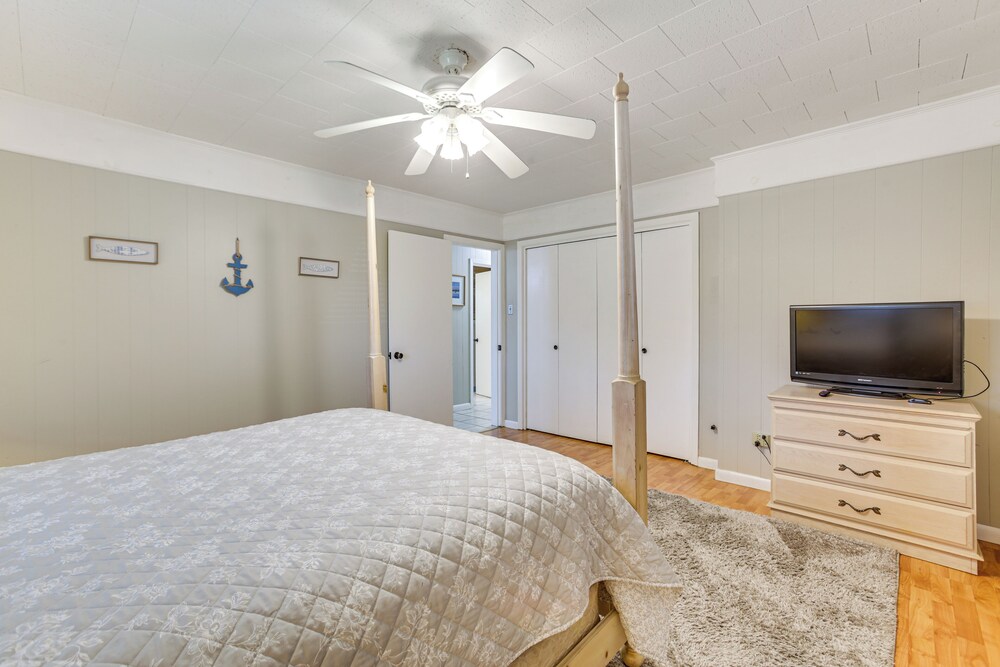 Fish & Explore: Serene Home on Bayou Petit Caillou