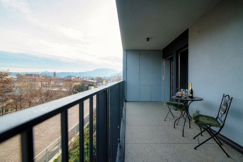 Cozy JOIVY Suite 3 with parking