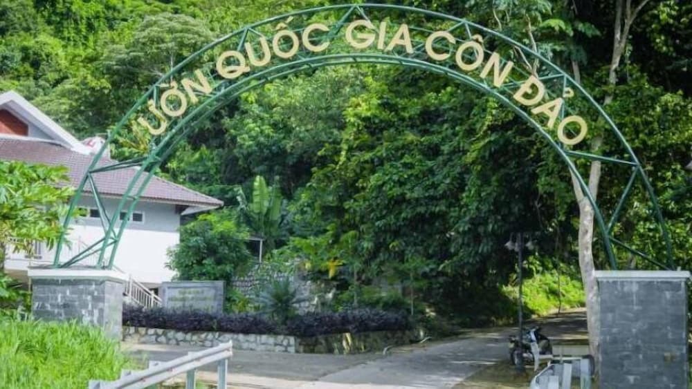 Nha Khach Con Dao
