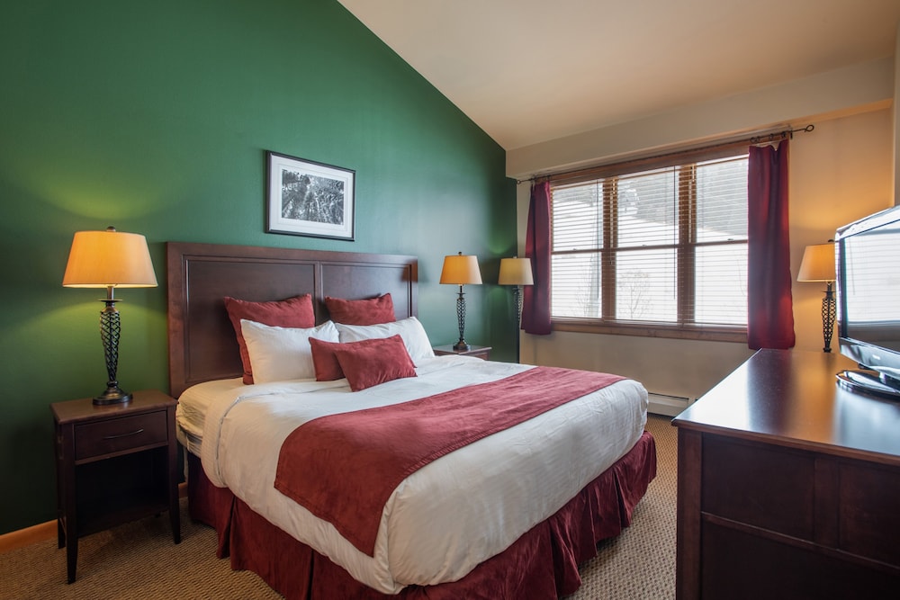 Two Bedroom Condos at Zephyr Mountain Lodge - Winter Park CO