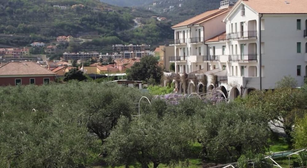 Residence Il Borgo degli Ulivi Resort