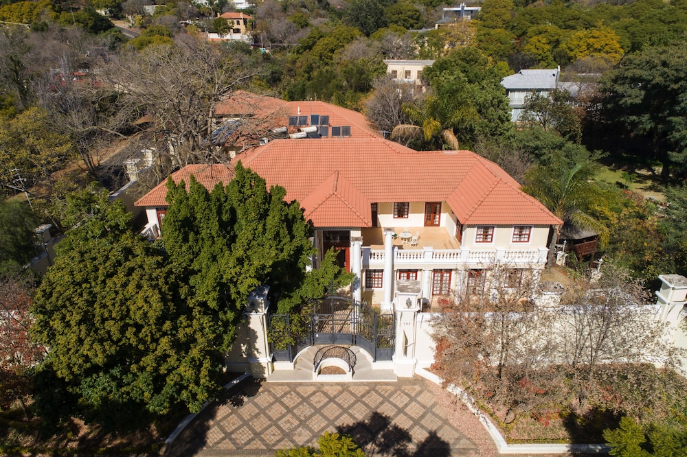 Cricklewood Manor