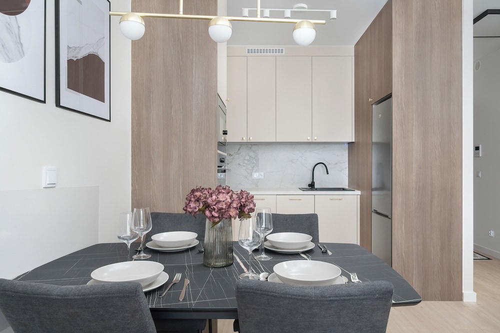 Wroclaw Apartment With Bathub by Renters