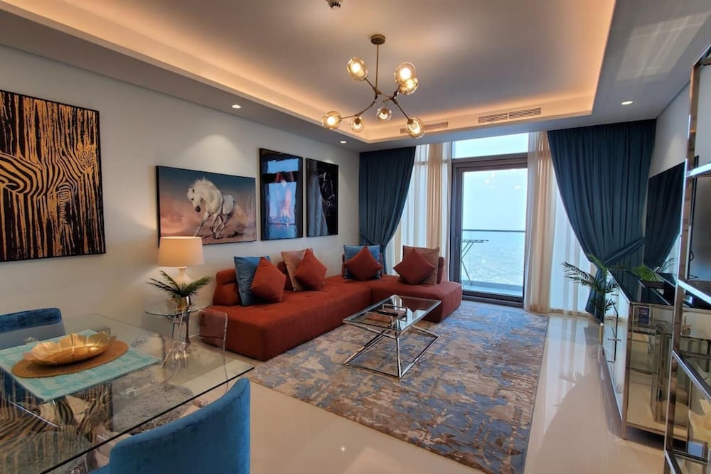 Ptr-6109 Luxury 2 BHK Paramount Midtown