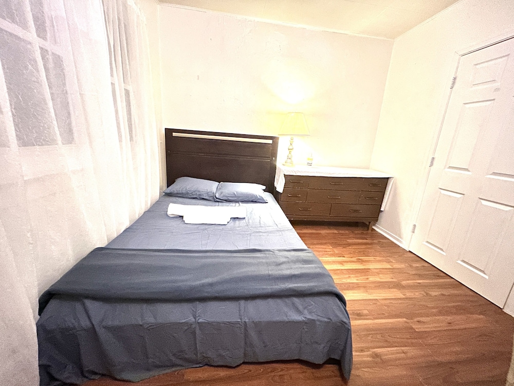 Housing Albert