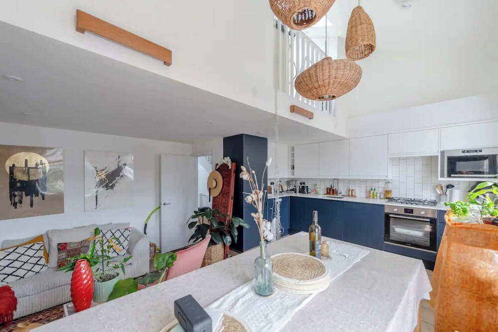 Bright & Beautiful 1BD Flat - Hackney Central