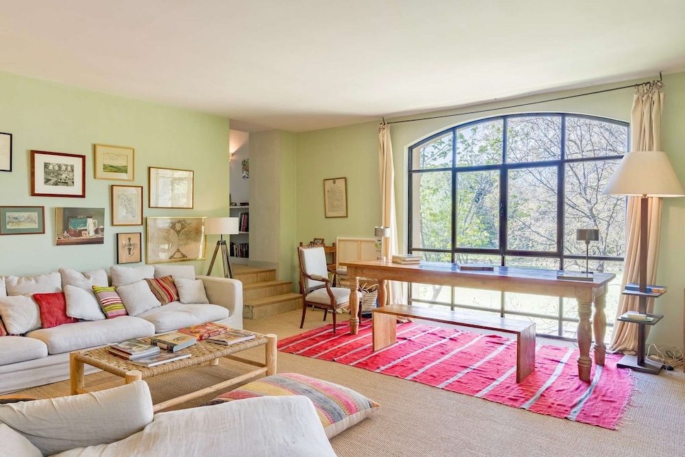 New Bastide Couronne d Aix Luxury in Aix-en-provence A Sophisticated Retreat for Families and Friends