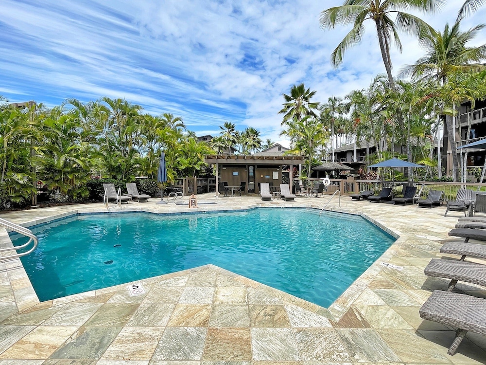 Large 3BR + Loft at Kanaloa Pools, Golf Views & Prime Keauhou Location