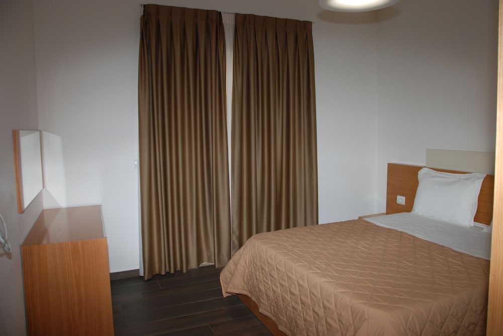 Sunrise Luxury Apartments photo 4