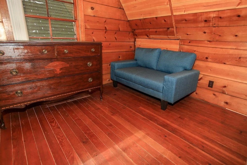 Log Cabin Retreat view 2