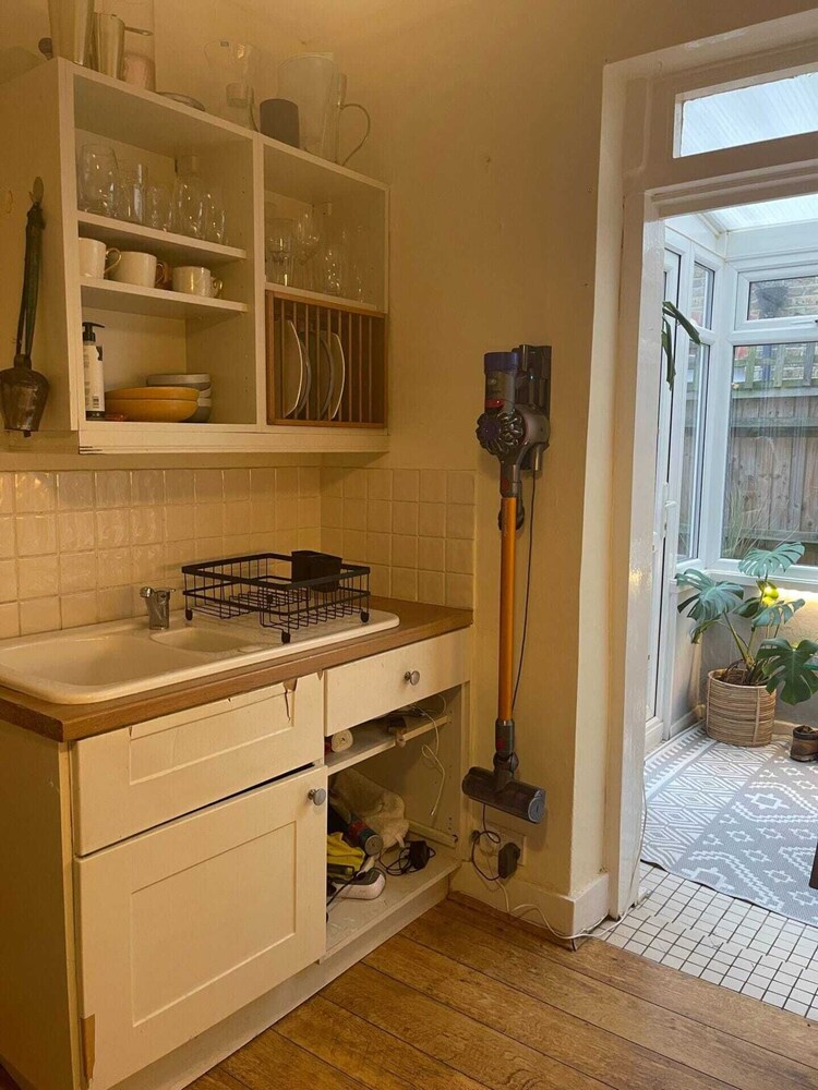 Lovely 2 Bedroom Apartment Close to Putney Riverside
