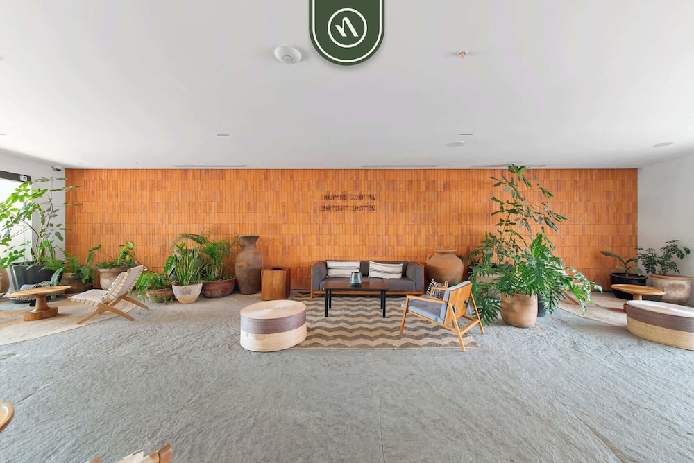 Oceanview Condo With Amazing Rooftop Pool - Gym