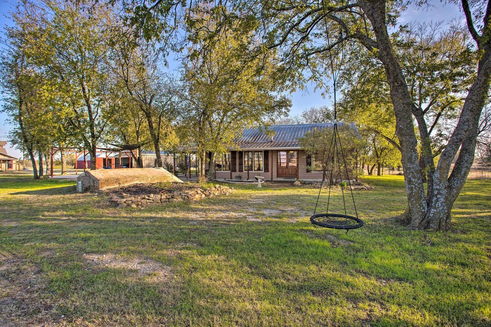 Gainesville Vacations - Charming Gainesville Retreat: Barn, Horses Welcome - Property Image 21