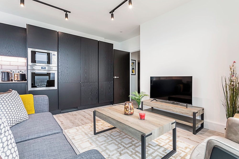 Icon Tower Flat II