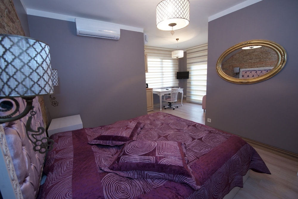 Galatolia Suites - Image 80