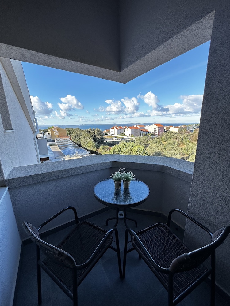 Aparthotel Plat