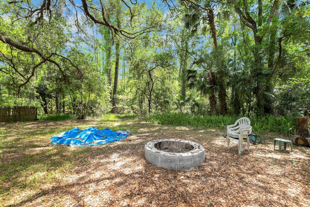 Ponderosa Off The Beaten Path 5 Bedroom Farmhouse