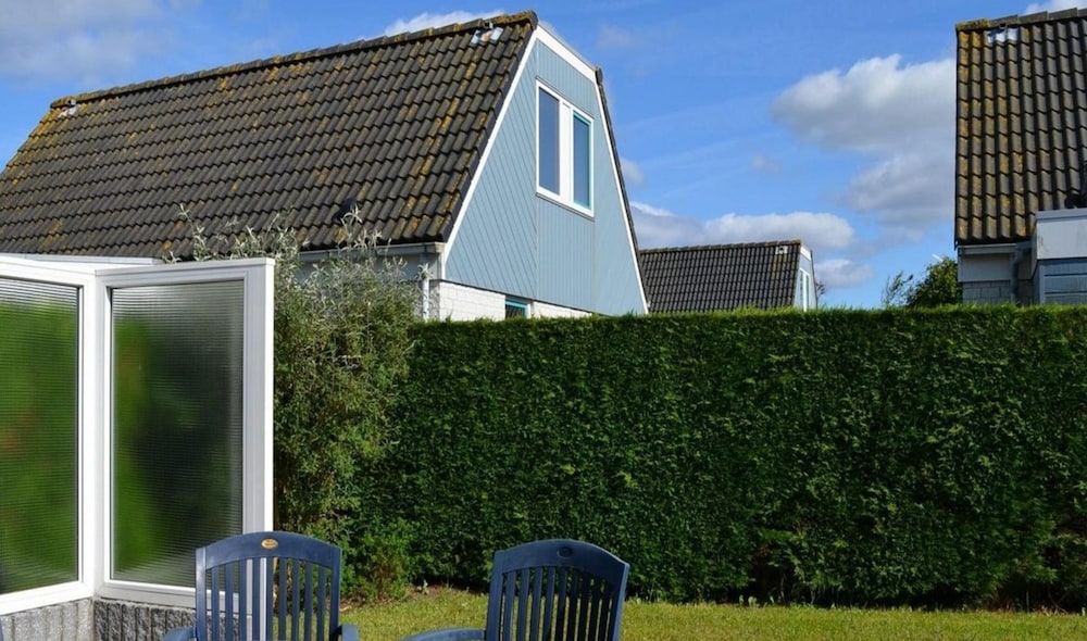 Bungalow for 6 People, Near the Beach