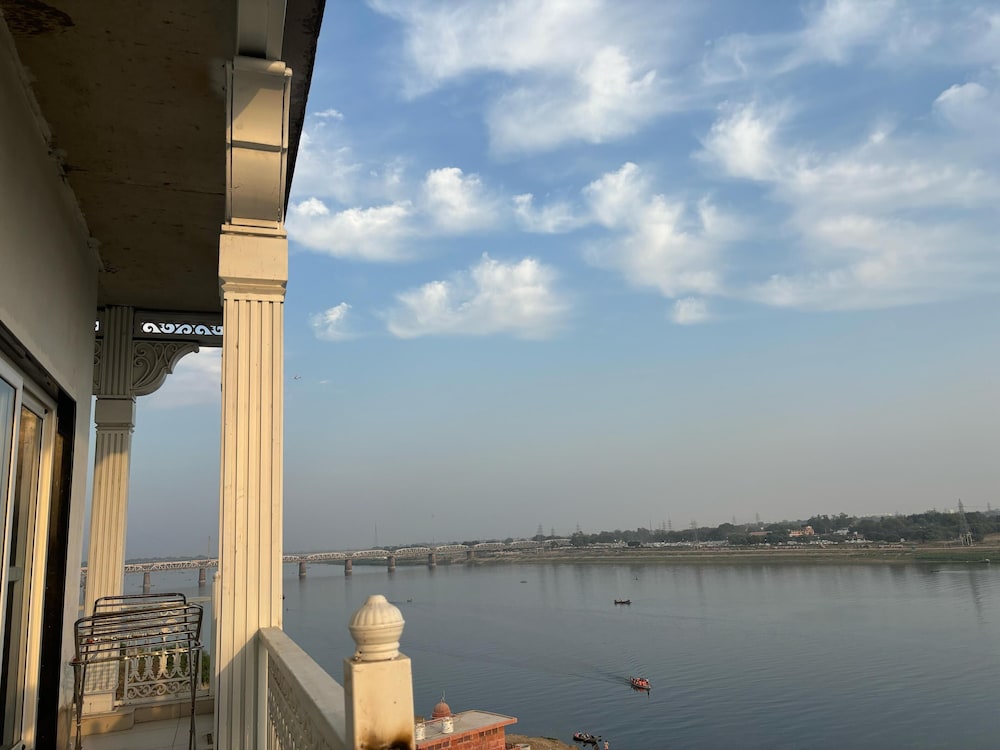 ISKCON Prayagraj Guest House