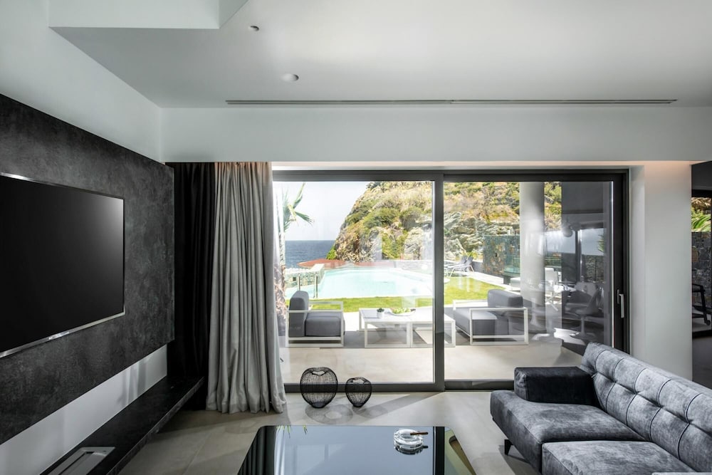 Made By The Sea Villas 21 Bdrm view 3