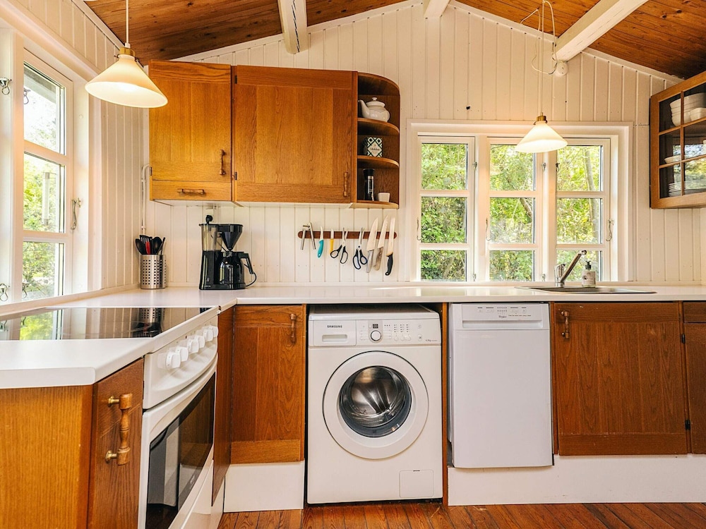 6 Person Holiday Home in Gedser