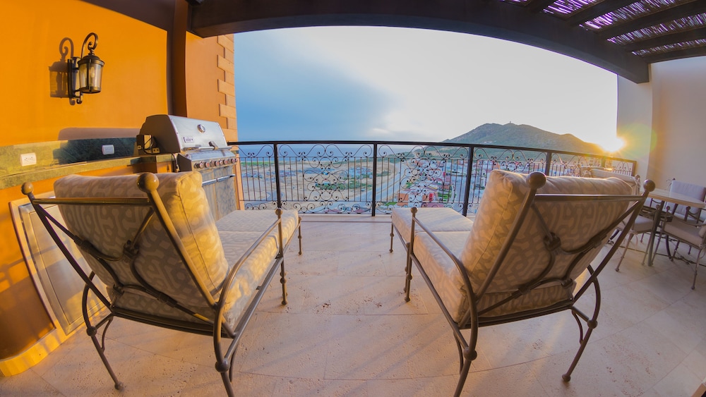 Quivira Los Cabos Condos & Homes - Vacation Rentals