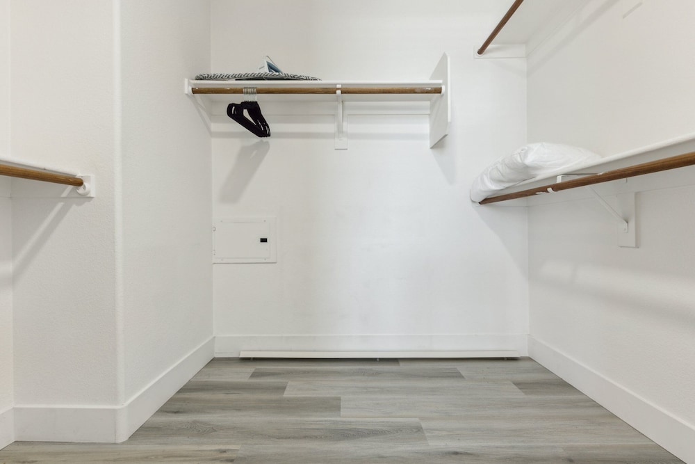 CozySuites at Zone Westgate