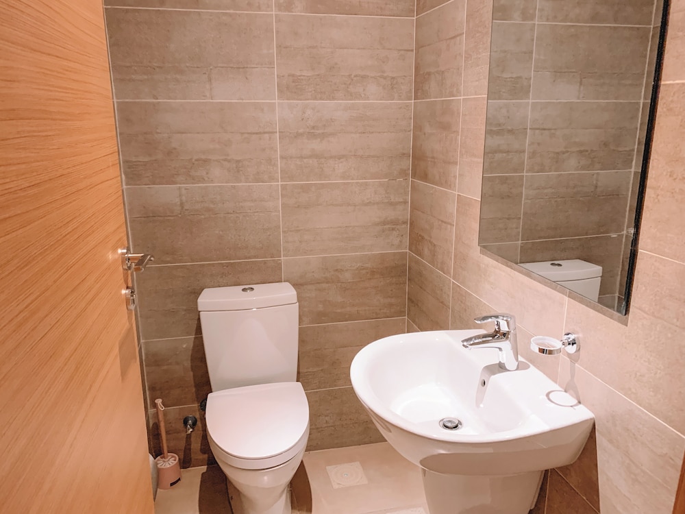 Sky Suites Airport