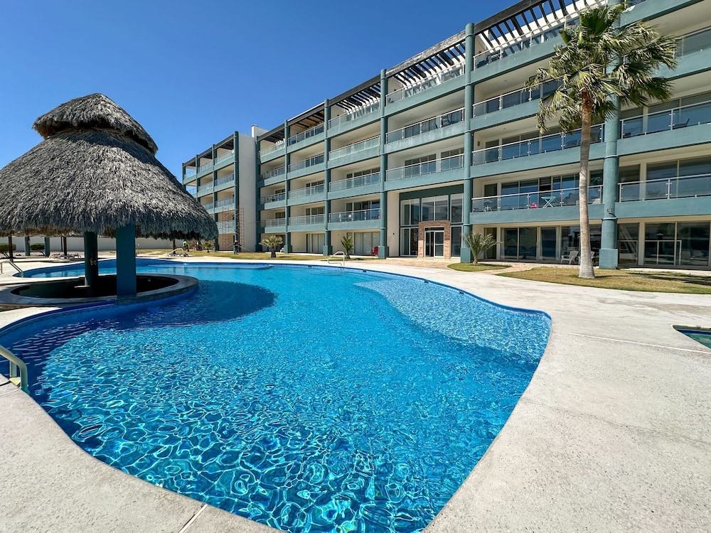 Amazing Location Close to it all Great Price