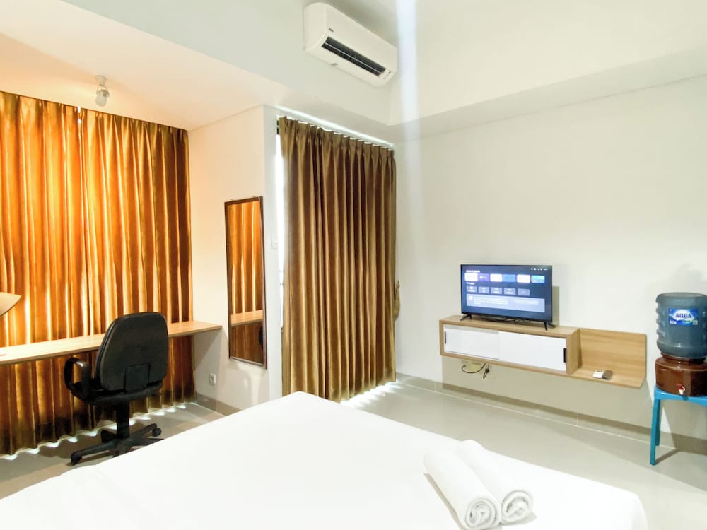 Simple Studio At Lrt City Bekasi Apartment By Travelio