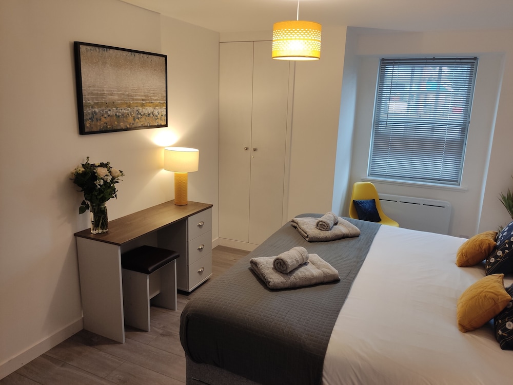 3-bed Cottage - Fast Wifi-big Garden - Town Centre
