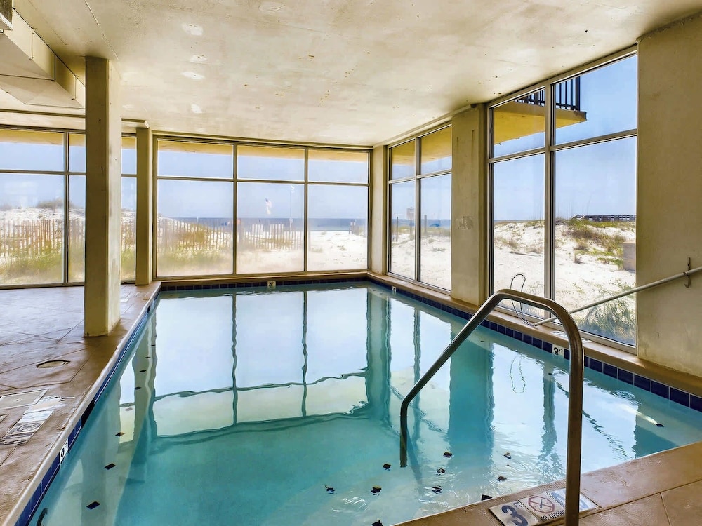 Chic Beachfront Escape: Dreamy View, Balcony, Pool view 2