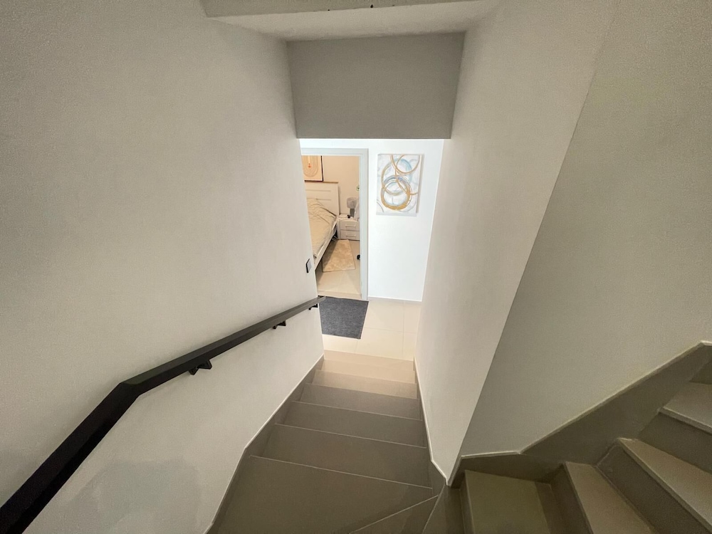 Elegant Stay in Ranches Villa