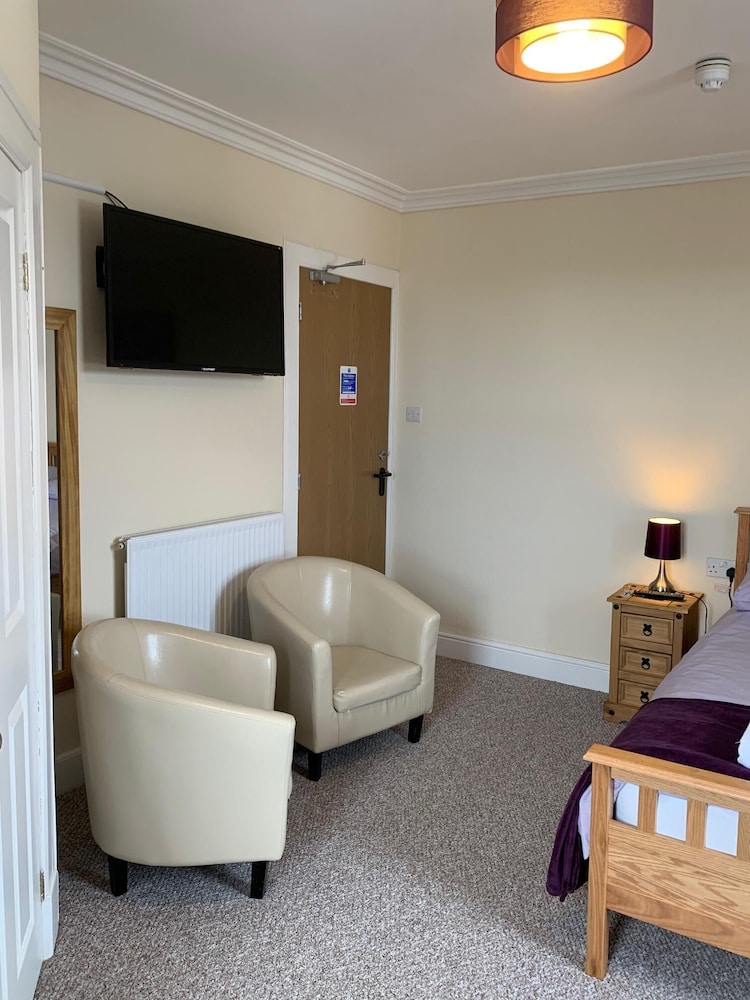 The Village Inn and Kirtle House B&B