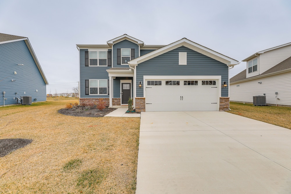 6 Mi to Bethany Beach: Family Home w/ Pool Access!