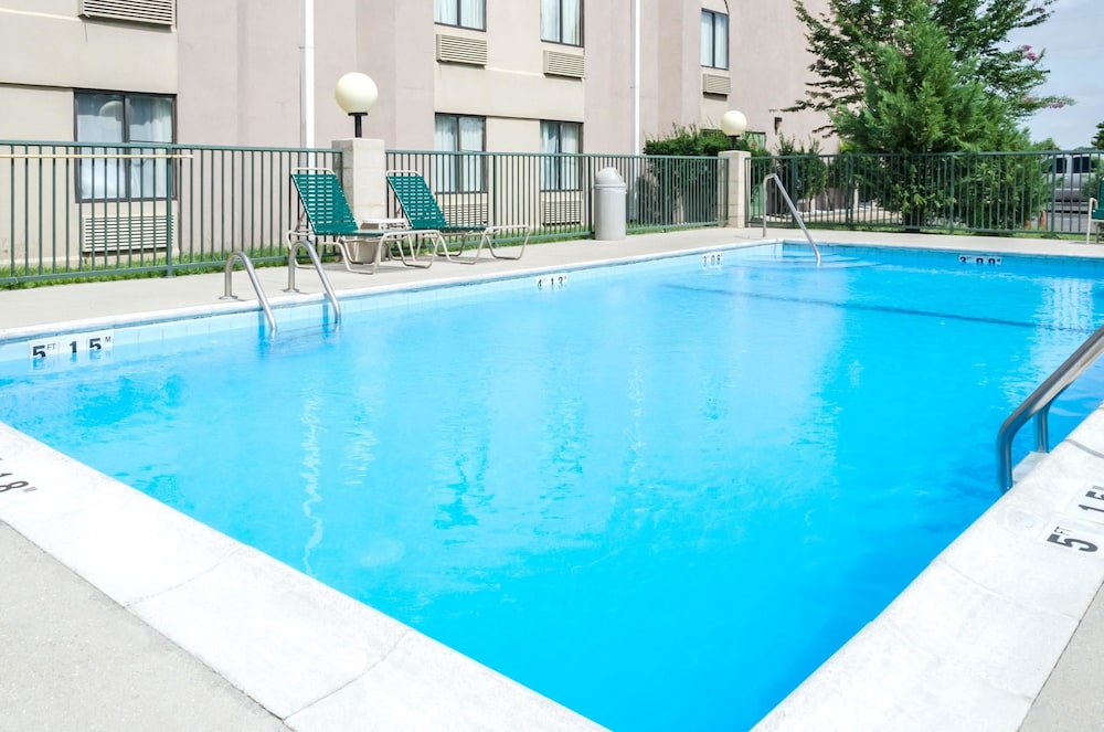 Meridian Vacations - Quality Inn Meridian - Property Image 10